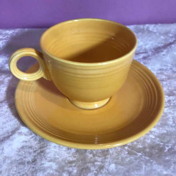 Genuine Fiesta Vintage Yellow Mug with Matching Saucer GUC Retro Kitchen Tea Cup - Picture 2 of 12